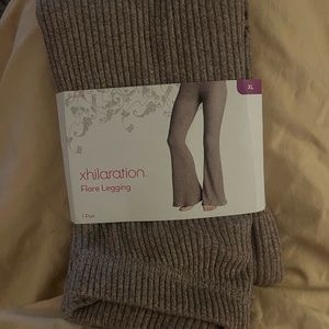 Xhilaration Flare Legging Sz-XL
